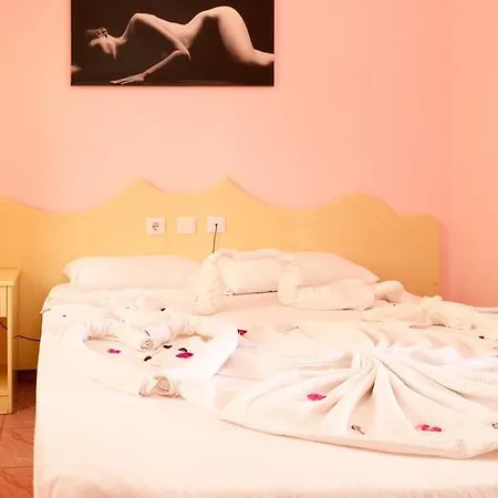 Lanova Hotel